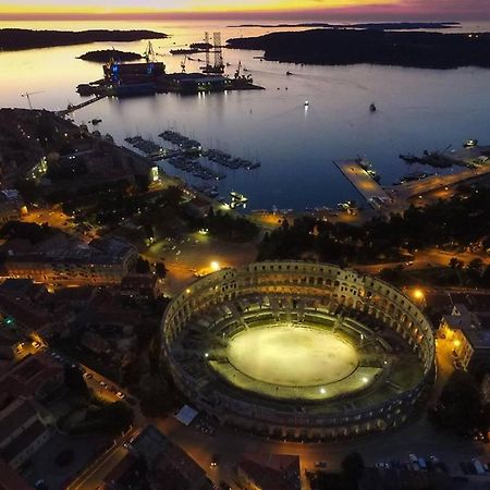 Top App 5 Min Arena Amphitheater Pula Exterior photo